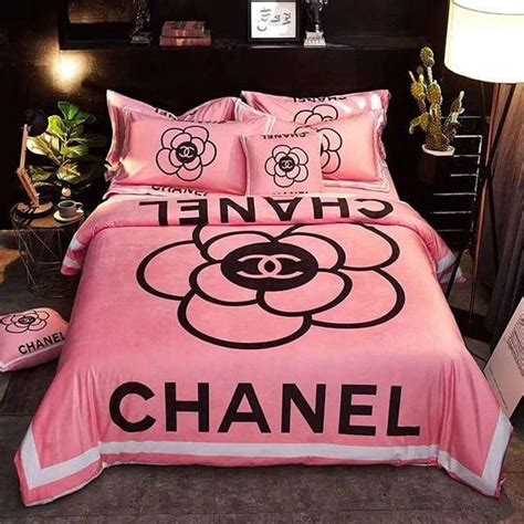 chanel maroquinerie homme|housse de couette motif Chanel.